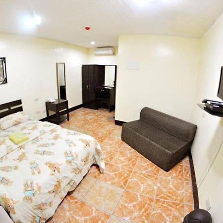 Honey Hunt House Hotell Cebu Exteriör bild