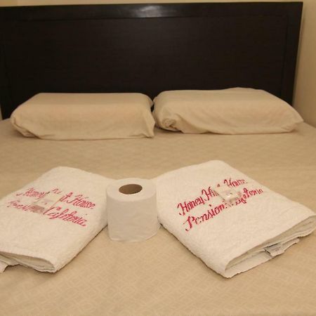 Honey Hunt House Hotell Cebu Exteriör bild