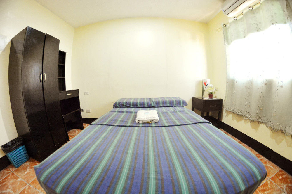 Honey Hunt House Hotell Cebu Exteriör bild