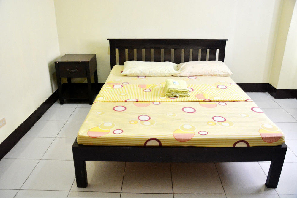 Honey Hunt House Hotell Cebu Exteriör bild