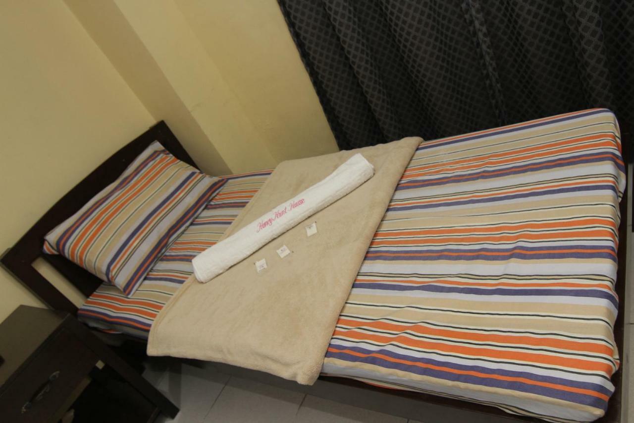 Honey Hunt House Hotell Cebu Exteriör bild