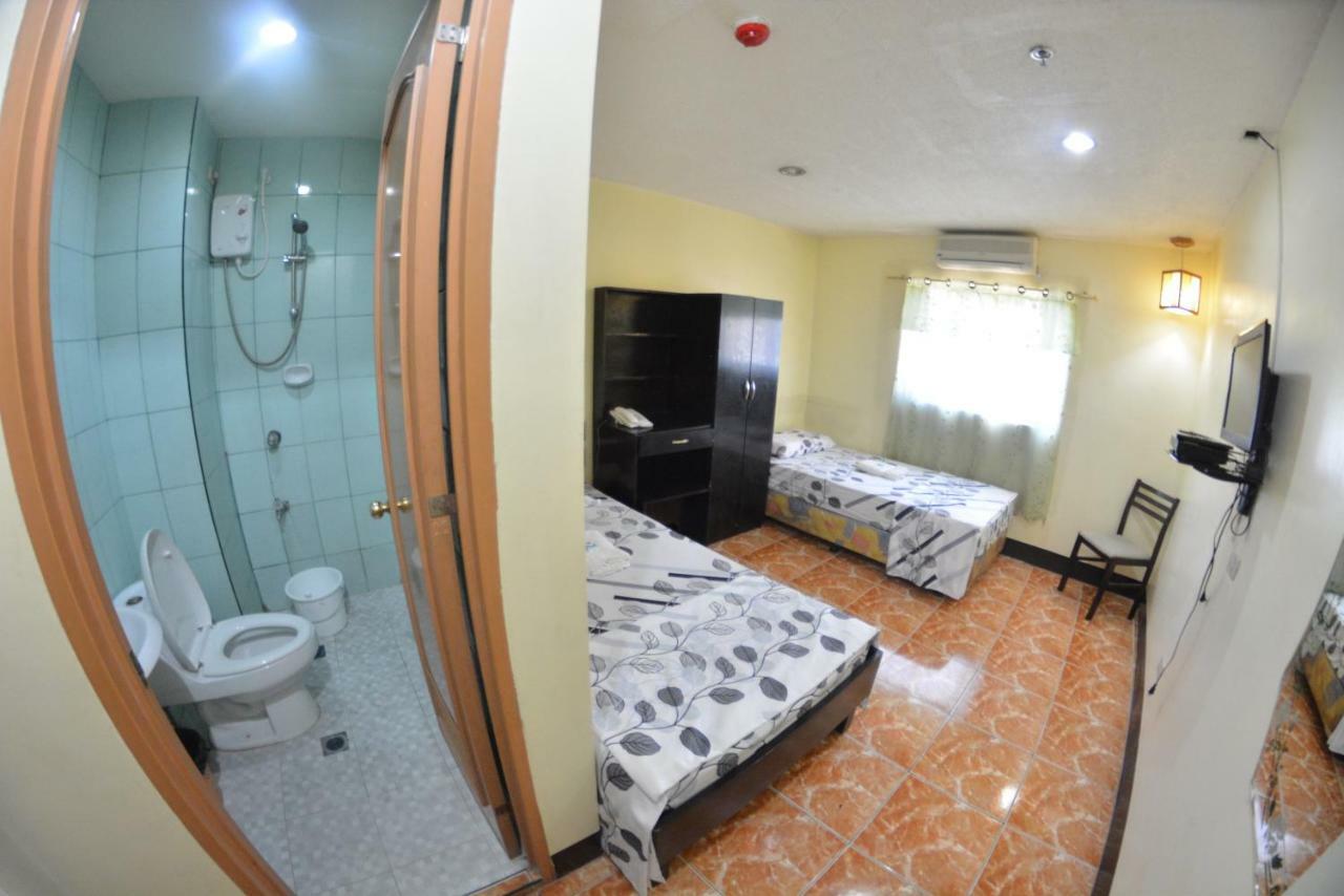 Honey Hunt House Hotell Cebu Exteriör bild